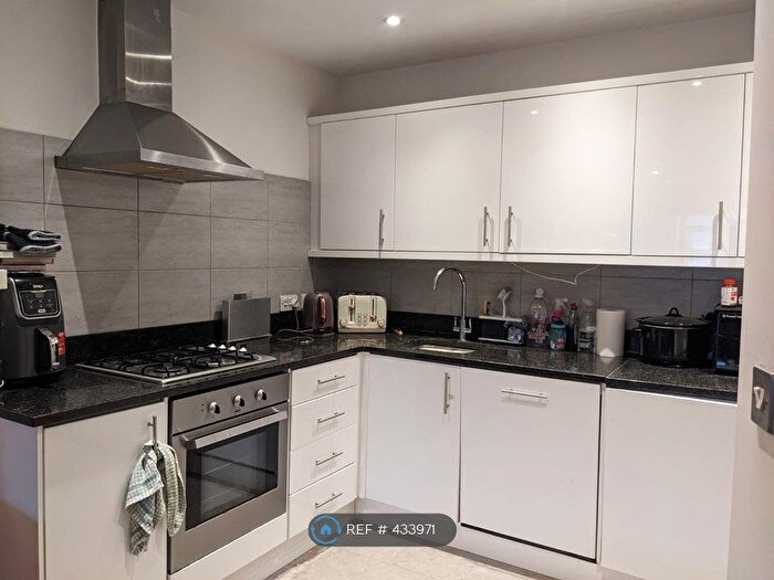 2 Bedroom Flat To Rent In Belvedere Road, Crystal Palace, SE19