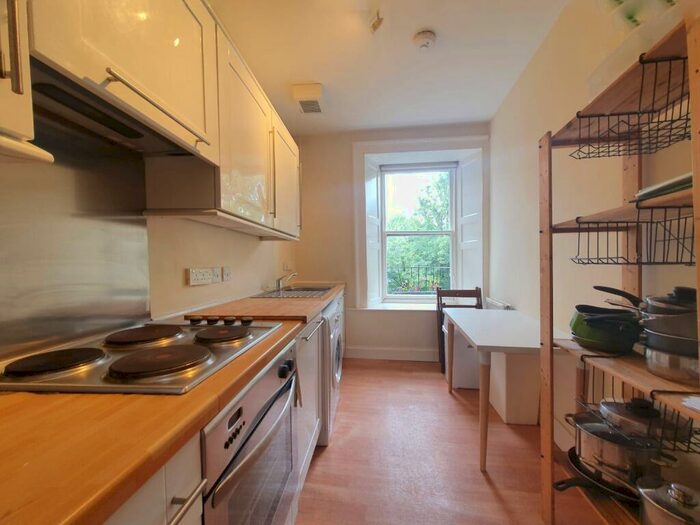 4 Bedroom Flat To Rent In Rankeillor Street, Newington, Edinburgh, EH8