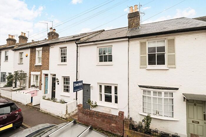 2 Bedroom Property For Sale In Albert Road, Richmond, TW10