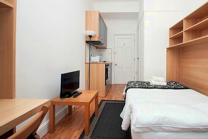 Studio To Rent In Flat, Fulham Palace Road, W6