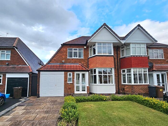 3 Bedroom Semi-Detached House For Sale In Keswick Road, Solihull, B92