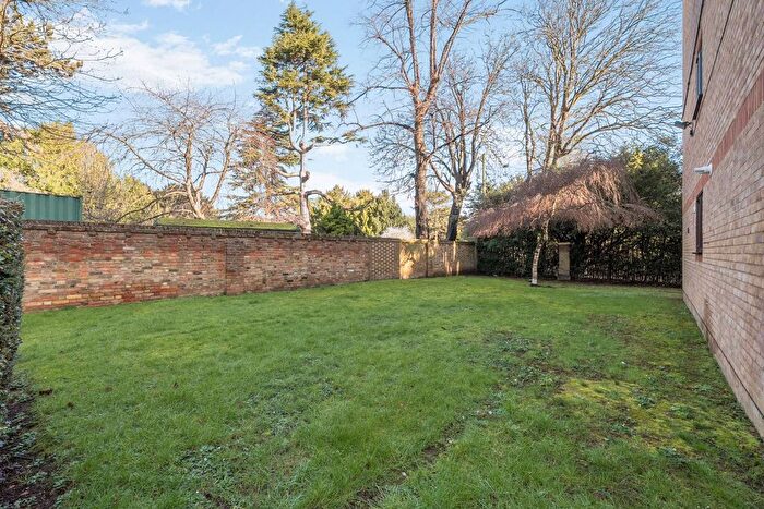 1 Bedroom Studio To Rent In Azalea Close, Hanwell, London, W7