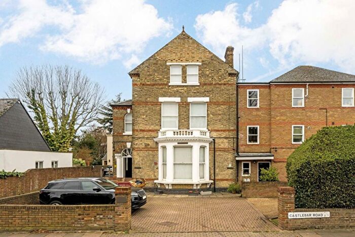 2 Bedroom Flat To Rent In Castlebar Road, London, W5