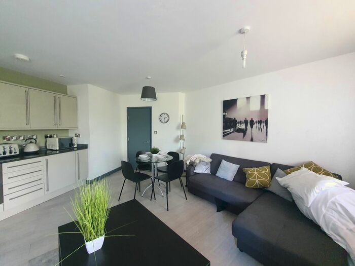 2 Bedroom Flat To Rent In Marsh Street, Bristol, BS1