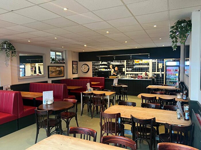 2 Bedroom Restaurant Retail Property / Shop For Sale In The Beach Cafe, & Beach Walk, Whitstable, CT5