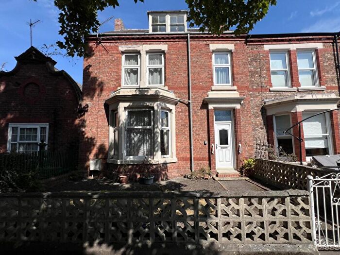6 Bedroom End Of Terrace House For Sale In South Terrace, Darlington, DL1