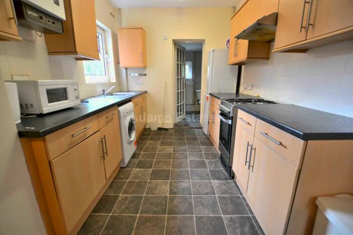 4 Bedroom Terraced House To Rent In St Peters Road, Reading, RG6