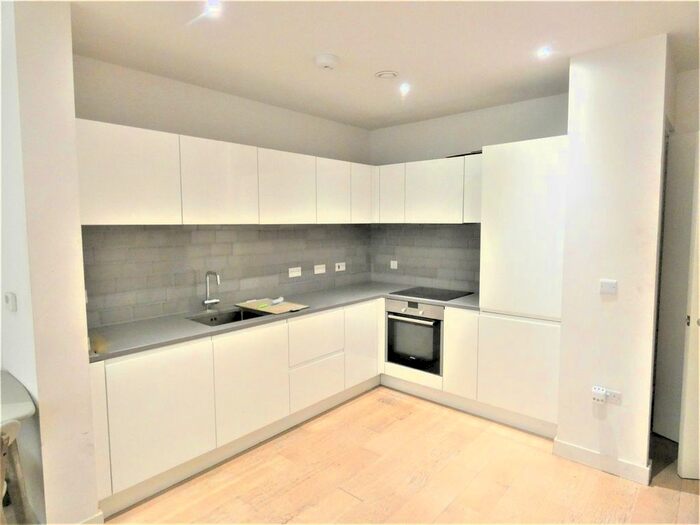 2 Bedroom Flat To Rent In Liner House, Admiralty Avenue, London, E16