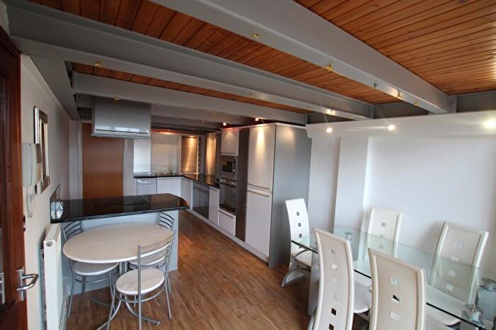 3 Bedroom Apartment To Rent In Crusader House, Nottingham, NG1
