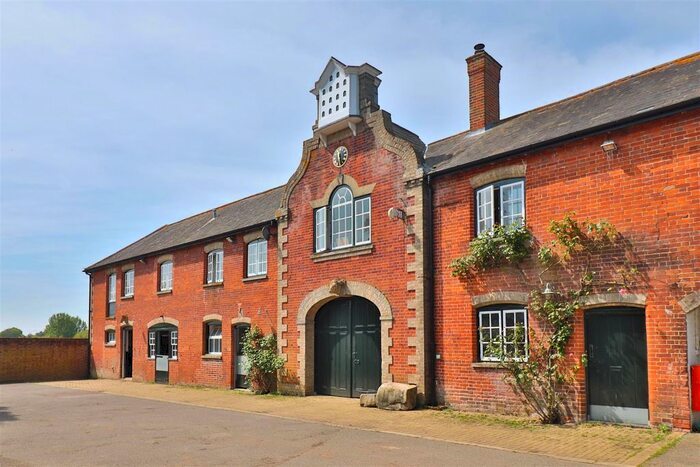 3 Bedroom Flat To Rent In The Clock Flat, Overbury Hall, Lower Layham, Ipswich, Suffolk, IP7