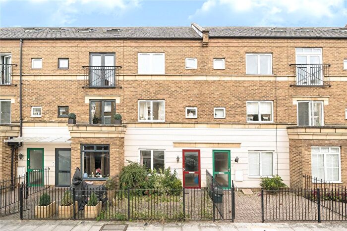 4 Bedroom Terraced House To Rent In Tollington Way, London, N7