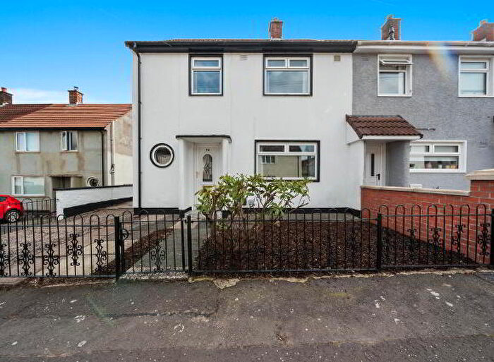 4 Bedroom End Of Terrace House For Sale In Locksley Park, Belfast, BT10