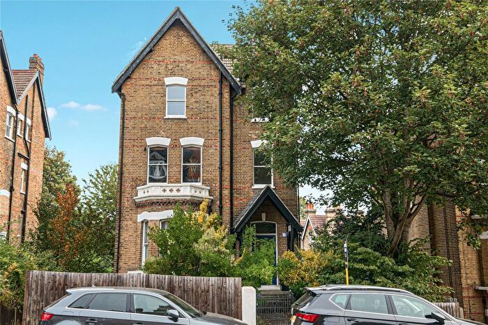 2 Bedroom Flat For Sale In Crystal Palace Park Road, London, SE26