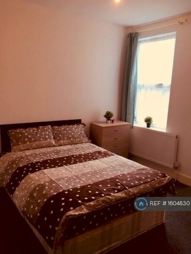 Studio To Rent In Sidney Avenue, London, N13