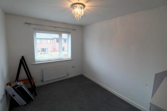 3 Bedroom Semi-Detached House For Sale In Viscount Street, Fitzwilliam, Pontefract, WF9