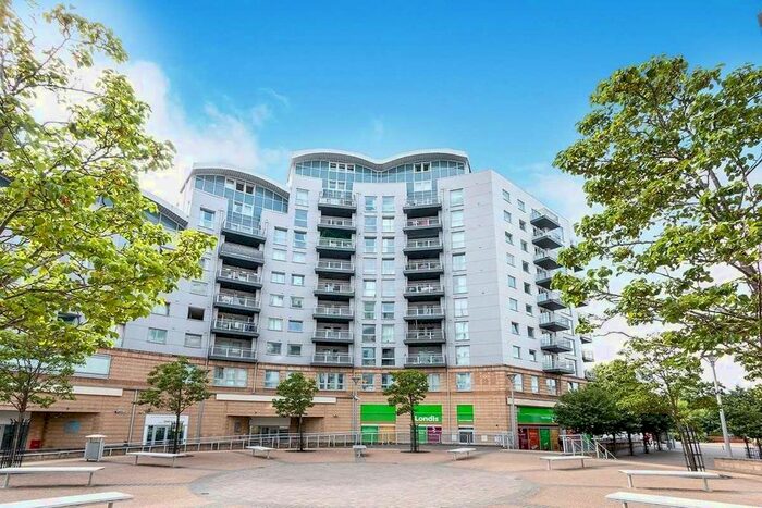 2 Bedroom Flat To Rent In Alencon Link, Basingstoke, Hampshire, RG21