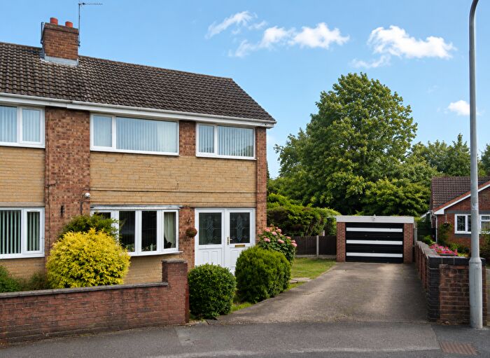 3 Bedroom Semi-Detached House For Sale In Lund Crescent, Barnsley, S71