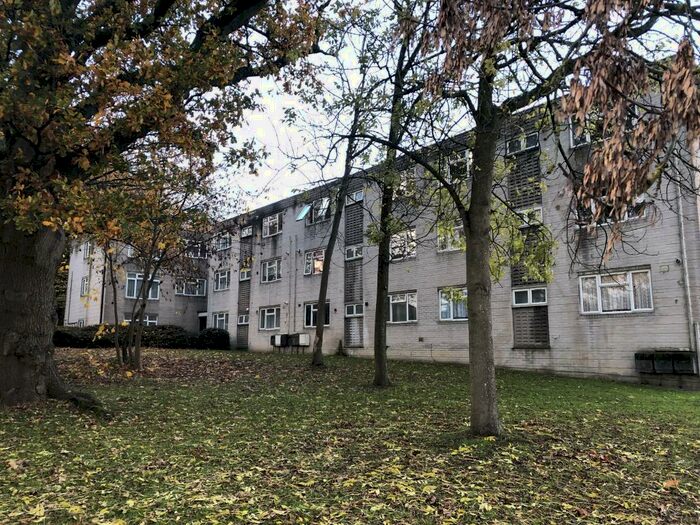 2 Bedroom Apartment To Rent In Southgate, RH11