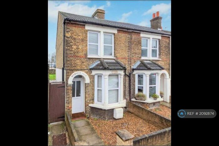2 Bedroom Semi-Detached House To Rent In Bridge Road, Orpington, BR5