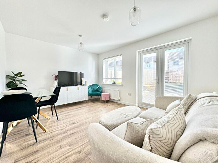 3 Bedroom Terraced House For Sale In Ferguson Gardens, Falkirk, FK2