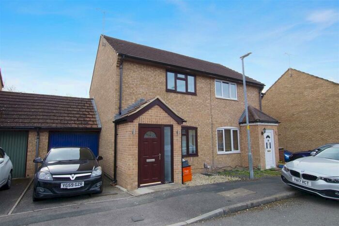 2 Bedroom Semi-Detached House To Rent In Webbs Wood, Peatmoor, Swindon, SN5