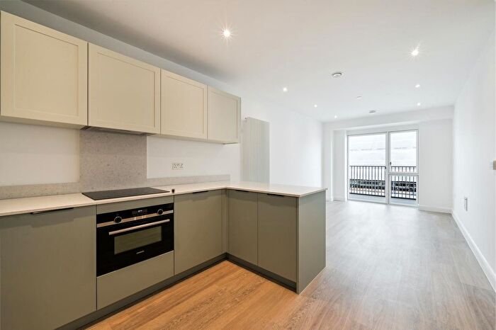 1 Bedroom Flat To Rent In Halcyon House, Eden Place, E16