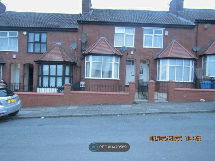 4 Bedroom Terraced House To Rent In Murray Street, Salford, M7