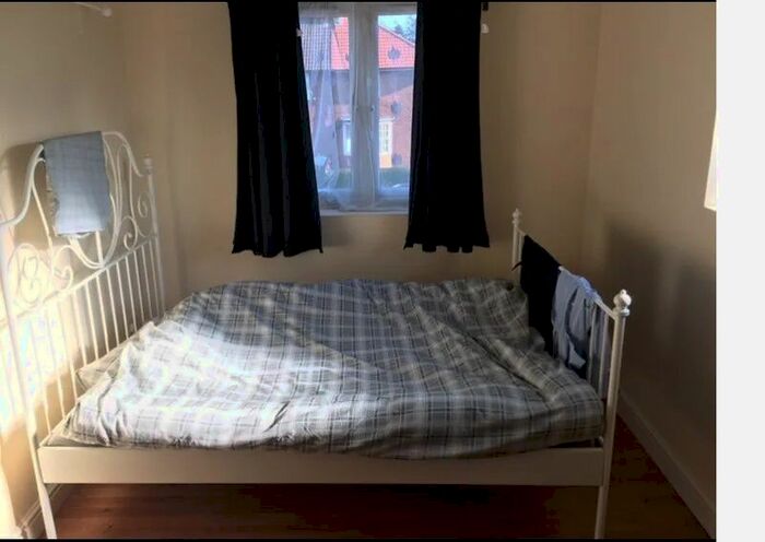 Studio To Rent In Charlton Park Lane, Greenwich, SE7