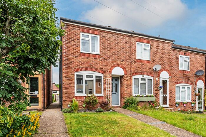 2 Bedroom End Terrace House For Sale In Cramptons Road, Sevenoaks, Kent, TN14