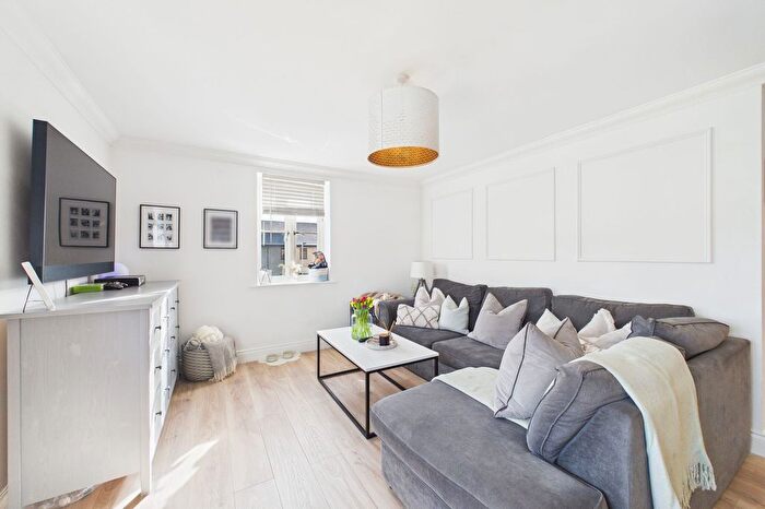 2 Bedroom Flat For Sale In Cole Court, Thetford, IP24