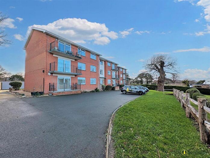 2 Bedroom Apartment For Sale In Steyne Road, Seaview, PO34