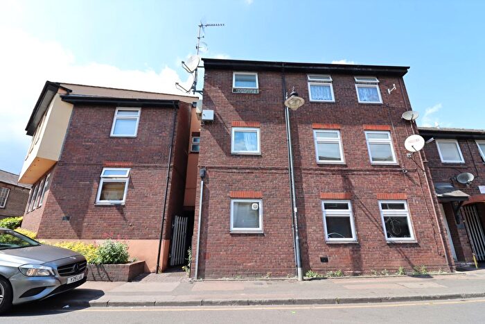 2 Bedroom Flat To Rent In Wellington Court, LU1