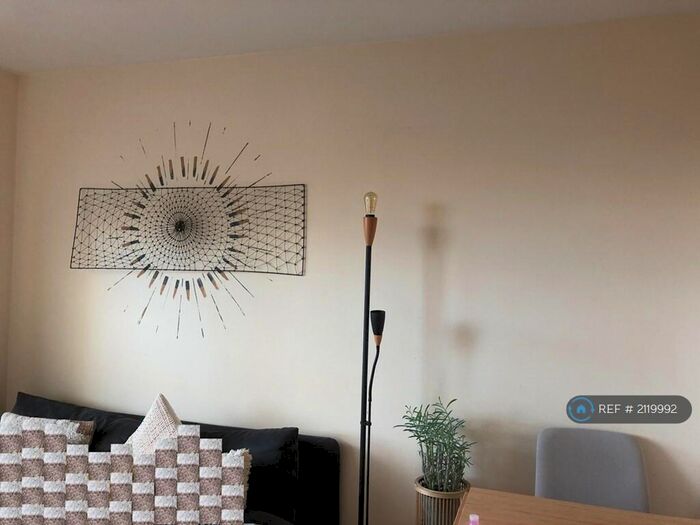 1 Bedroom Flat To Rent In Stratford, Stratford, E15