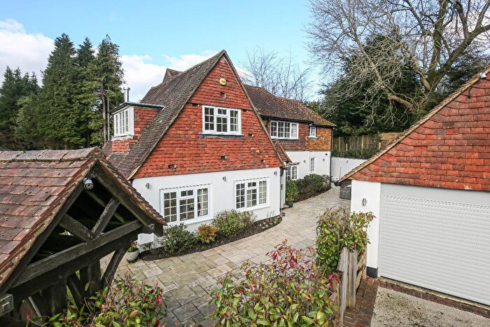 4 Bedroom Detached House For Sale In Park View Road, Woldingham, Surrey, CR3