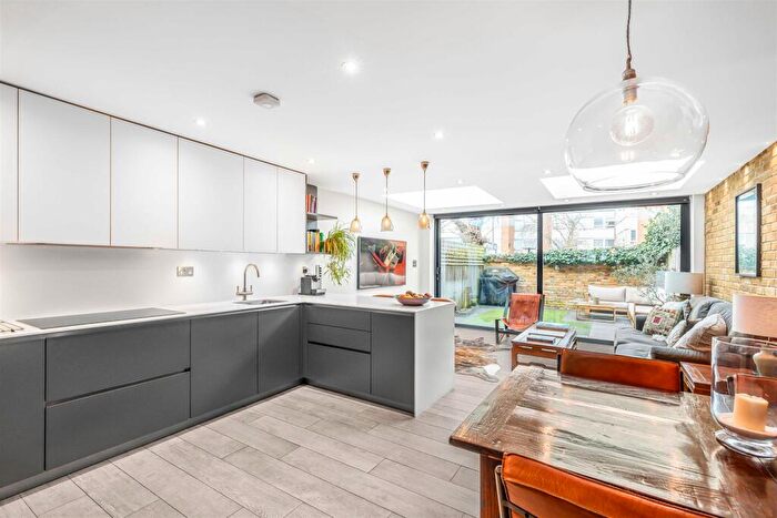 4 Bedroom House To Rent In Fielding Mews, Barnes, SW13