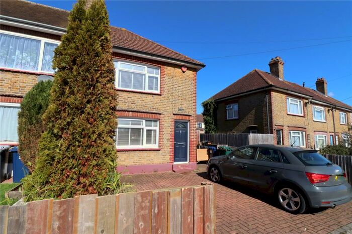 2 Bedroom End Of Terrace House To Rent In Fryent Grove, London, NW9