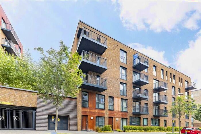 3 Bedroom Flat To Rent In Ashton Reach, London, SE16