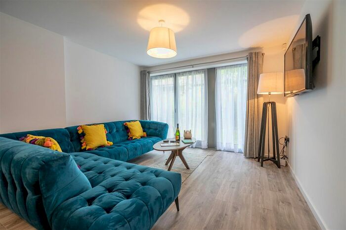 2 Bedroom Flat To Rent In Mcquades Court, York, YO1