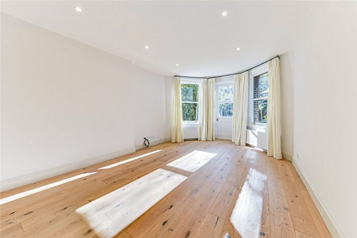 3 Bedroom Flat To Rent In Christchurch Avenue, London, NW6