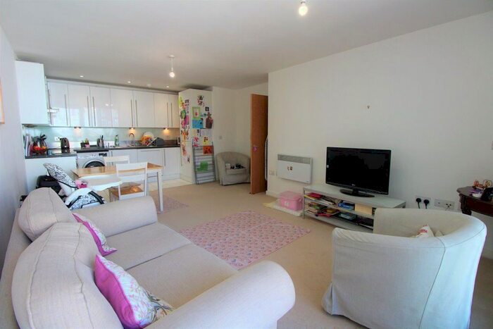 2 Bedroom Flat To Rent In Hallsville Road, London, E16