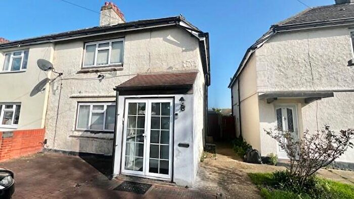 3 Bedroom Semi-Detached House To Rent In Ingrebourne Road, Rainham, RM13