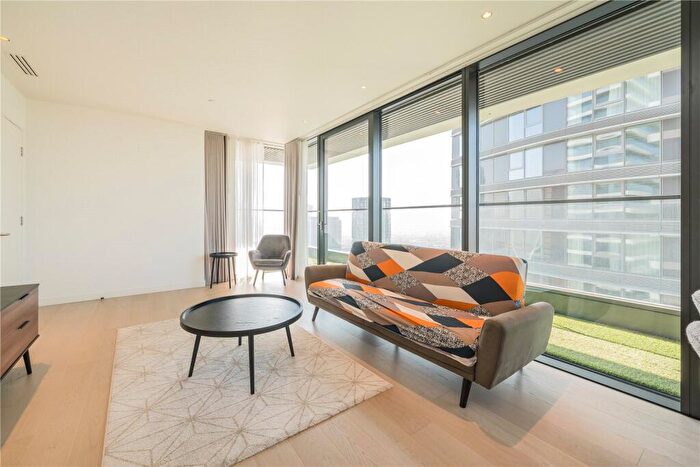 2 Bedroom Apartment To Rent In Wards Place, London, E14
