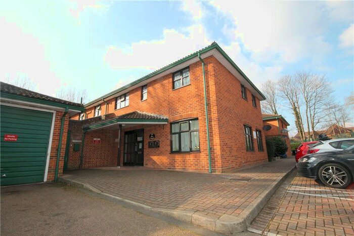 1 Bedroom Flat To Rent In Oriental Road, Woking, Surrey GU22