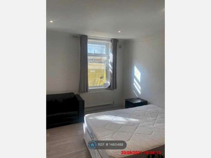 Studio To Rent In West Street, Brighton, BN1