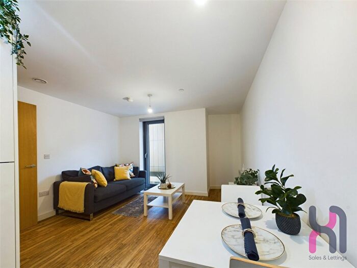 1 Bedroom Flat To Rent In The Tower, Plaza Boulevard, Liverpool, L8