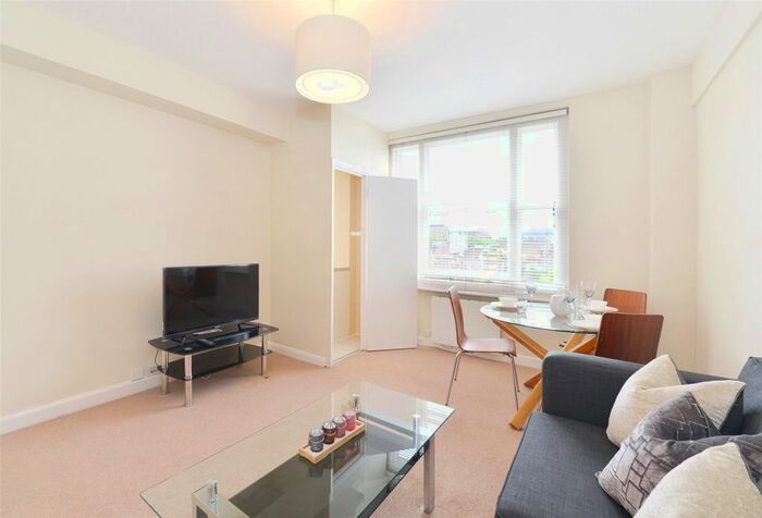 1 Bedroom Flat To Rent In Hill Street, Mayfair, London, W1J