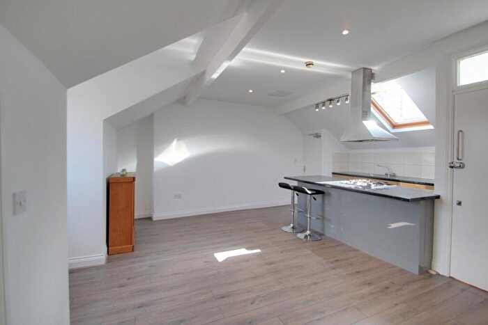 1 Bedroom Penthouse To Rent In Daneshill Road, Leicester, LE3