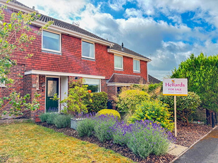 3 Bedroom Terraced House For Sale In Hasted Drive, Alresford, SO24