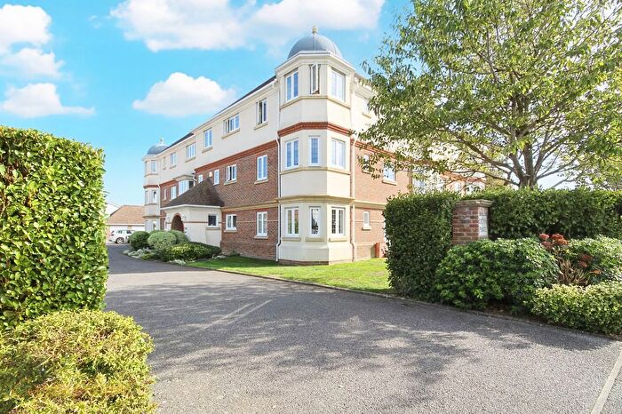 2 Bedroom Flat For Sale In Sea Road, East Preston, BN16