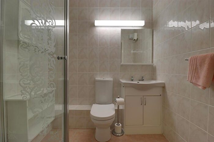 1 Bedroom Flat For Sale In Sandbach Road South, Alsager, Stoke-On-Trent, ST7
